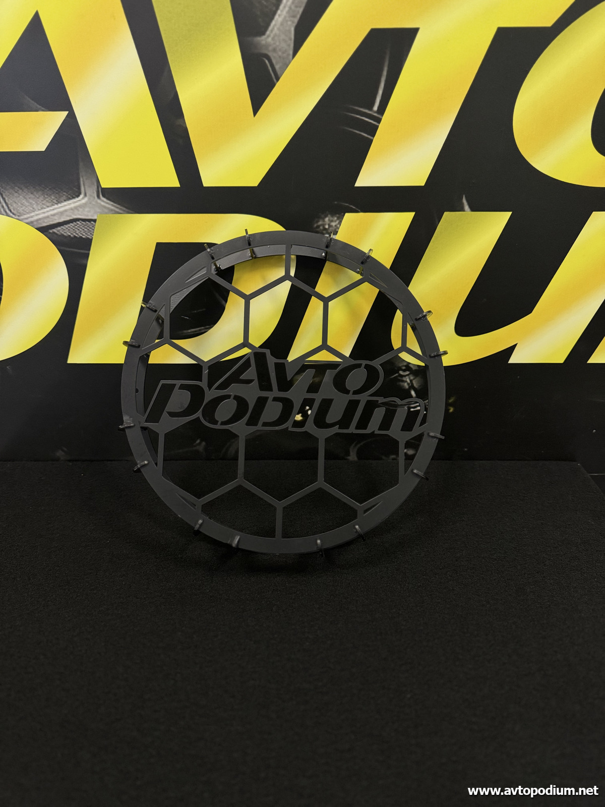 Zoom image